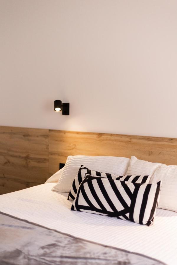 Apartamentos Mk77 Leon - Lahoz מראה חיצוני תמונה